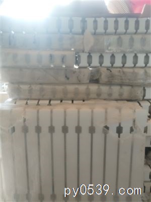 鋪地暖??！改水電！按衛(wèi)??！出售各種規(guī)格材質(zhì)暖氣片